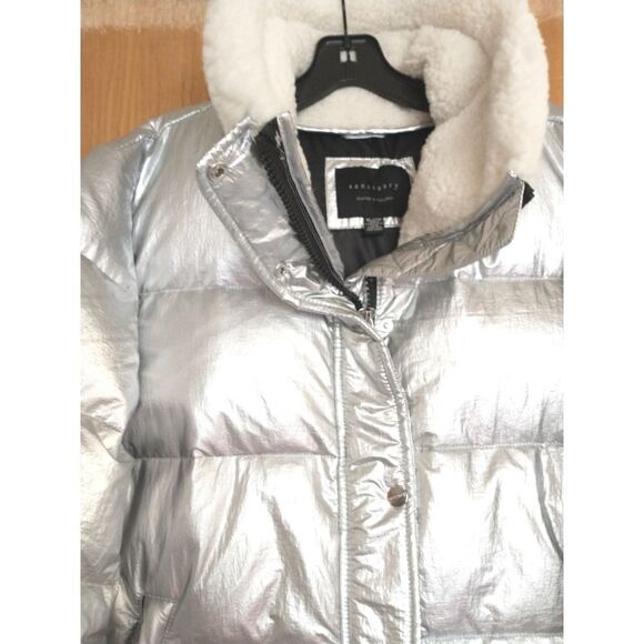 New! SANCTUARY Women's Metallic Puffer Jacket Faux Shearling Trim Size Small - Picture 8 of 10